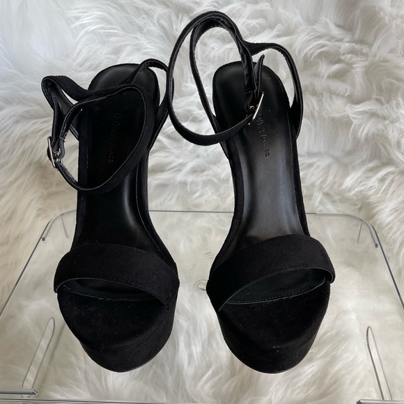 NWT Wild Diva Floral Sandals sz 8 - Picture 2 of 8